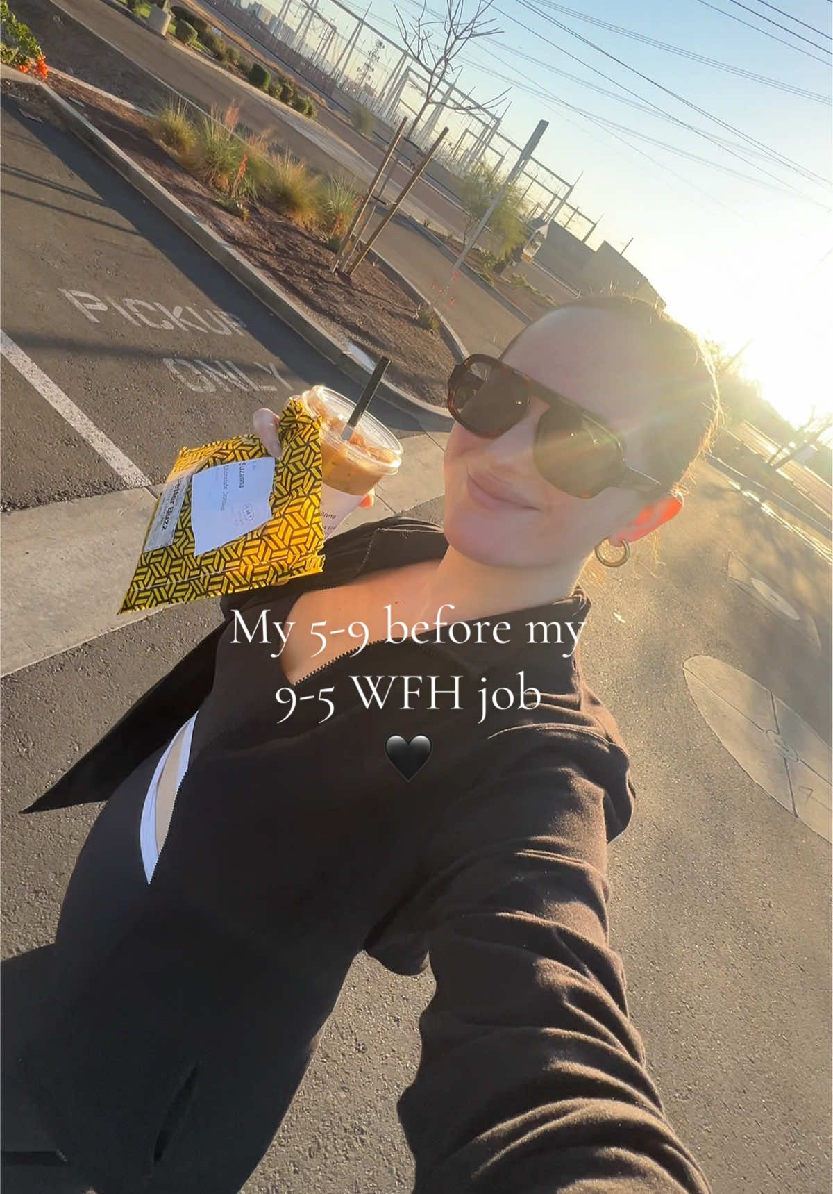 Happy Friday amigas 🖤 spend my morning with me before my 9-5 WFH job. And thank you @Rocky for my best drink ever reccomendation ☕️ #fyp #5to9before9to5 #wfhlife #morningvlog #alani #viral #morninginmylife #morningroutine #indoorcycling #parati #latinacontentcreator 