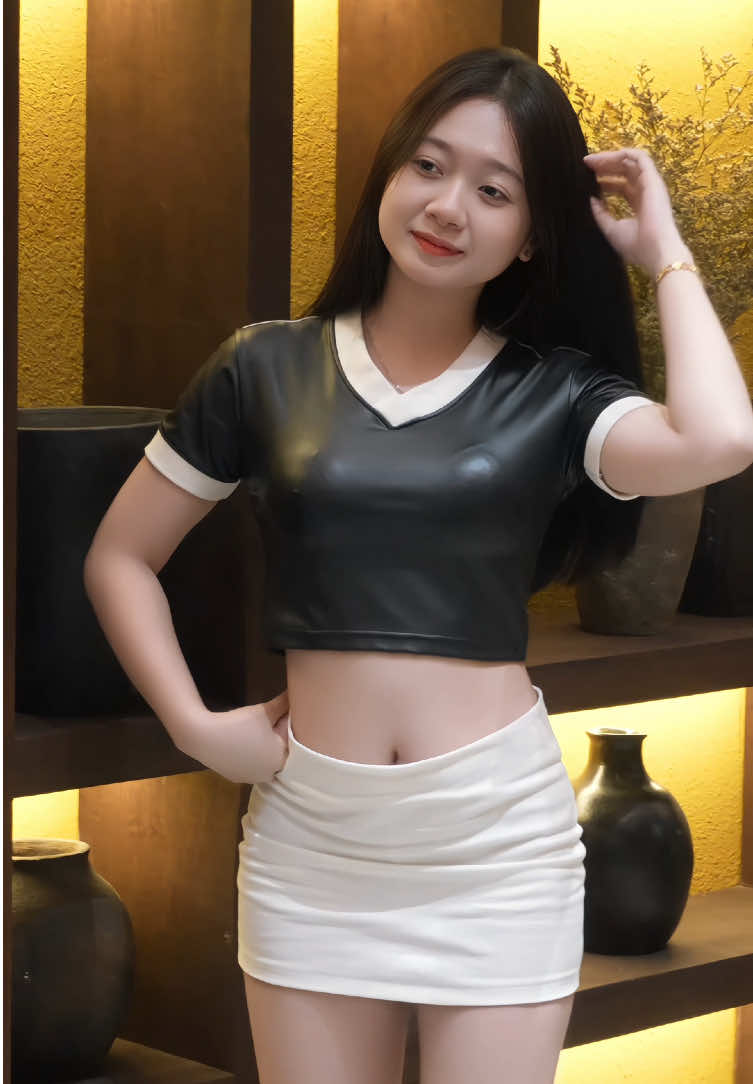 Chụp hình gì chưa người đẹp #lfem #chanvayxinh #chanvayngan 