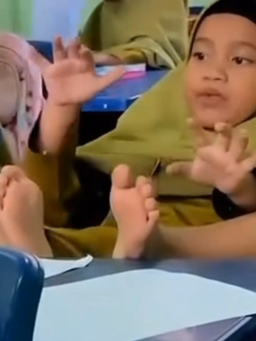 Assalamualaikum sahabat q semua🤗 smg sehat bahagia sll y aamiin🤲🙏   #ujianmatematika #bocahsd #🤣🤣🤣 #kocakngakak #wkwkwk 