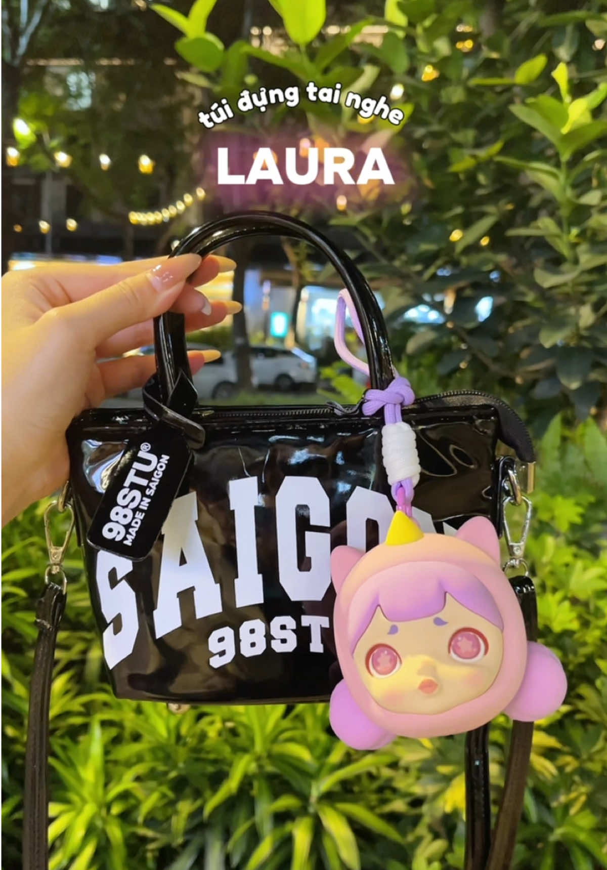 mấy bé Laura làm túi đựng tai nghe hoặc làm móc khoá đều xinh 😚✨  #tuidungtainghe #blindbox #laura #laurablindbox #toycity #arttoy #unboxing #viral #xhtiktok #fyp #thaothichriviu #muataitiktok 