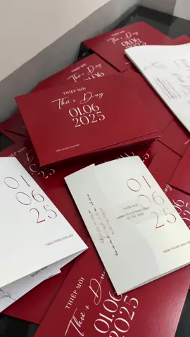 Thiệp cưới tone đỏ #fyp #weddinginvitation #thiepcuoidep #thiepcuoithietke #thiepcuoiquockhoi #design #xuhuong #cuoi2025 #thiepcuoi #thiepcuoihiendai 