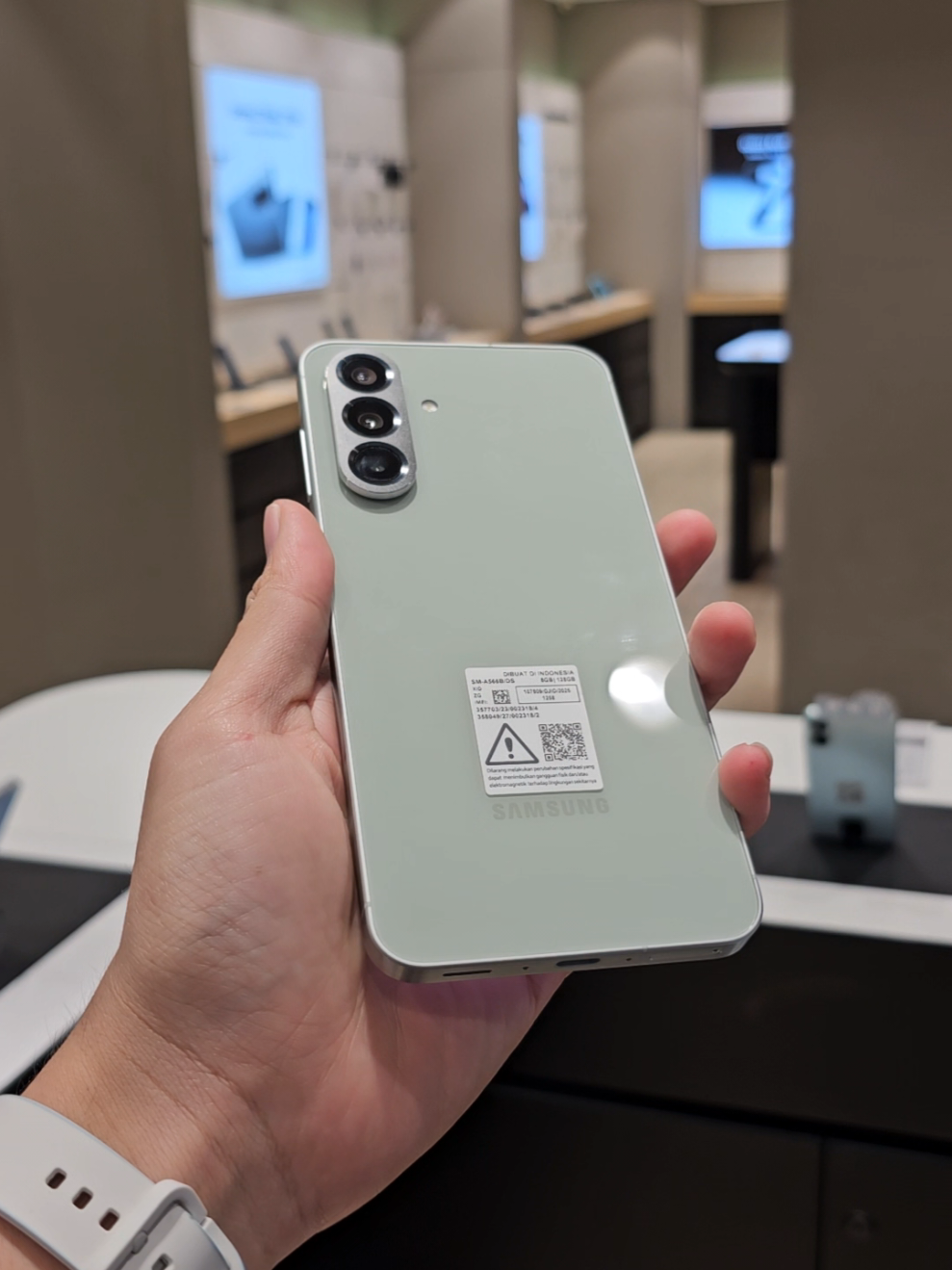 @Mas_Hape 👈beli case nya disini Galaxy A56 Awesome Olive  idamanmu yg warna apa der ? #samsunga56olive  #galaxya56olive  #samsunggalaxya56 #samsunga56 #galaxya56 