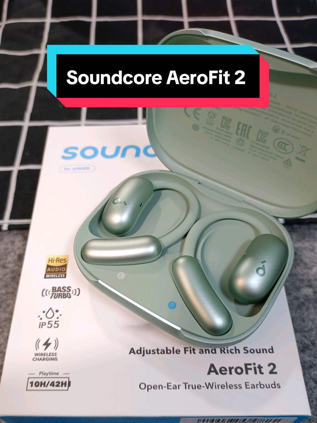 Tws Open ear terbaru dari Anker Soundcore AeroFit 2 ini menjadi tws flagship yang di bandrol dengan harga 1 jutaan. Suara detail jernih clear, ada code Ldac, HI-RS Audio wireless, Bass nya juga sudah Bass Booster. Dan Di lengkapi 4 microphone Ai Algorithm ANC jadi menghasilkan suara yang jernih. Dan Baterai 10-42 jam. #tws #twsbluetooth  #ows #twsopenear #soundcoreaerofit2 #anker #twsgaming  #earphones  #ramadanekstraseru 
