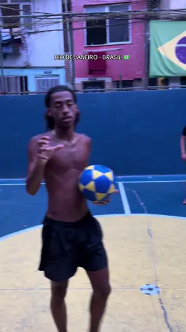 Famoso joga bonito 🇧🇷