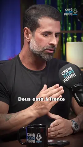 Com o que você gasta a sua energia? No episódio #57 do Podcast Café com Ferri, discutimos essa questão com Guto Galamba. Qual é a sua opinião? 👇🏻 Assista ao episódio completo em nossos canais oficiais. -- #PodcastCafeComFerri #Ferri #CafeComFerri #GutoGalamba #PodcastDeNegócios #GestãoDeEnergiaPessoal #AutocuidadoNaRotina #ComoGastarSuaEnergia #SaúdeMentalEProdutividade #EquilibrandoAvidaPessoalEProfissional
