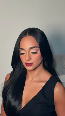 Main character energy♥️ @Parinitasingh  #BoldLips #MakeupGoals #StatementLips #TimelessBeauty #indianweddings #trendingmakeup #MakeupInspo #surreymakeupartist #beautyblogger #grwm #beauty #beautyinspo #trendingvideo #trendingnow 