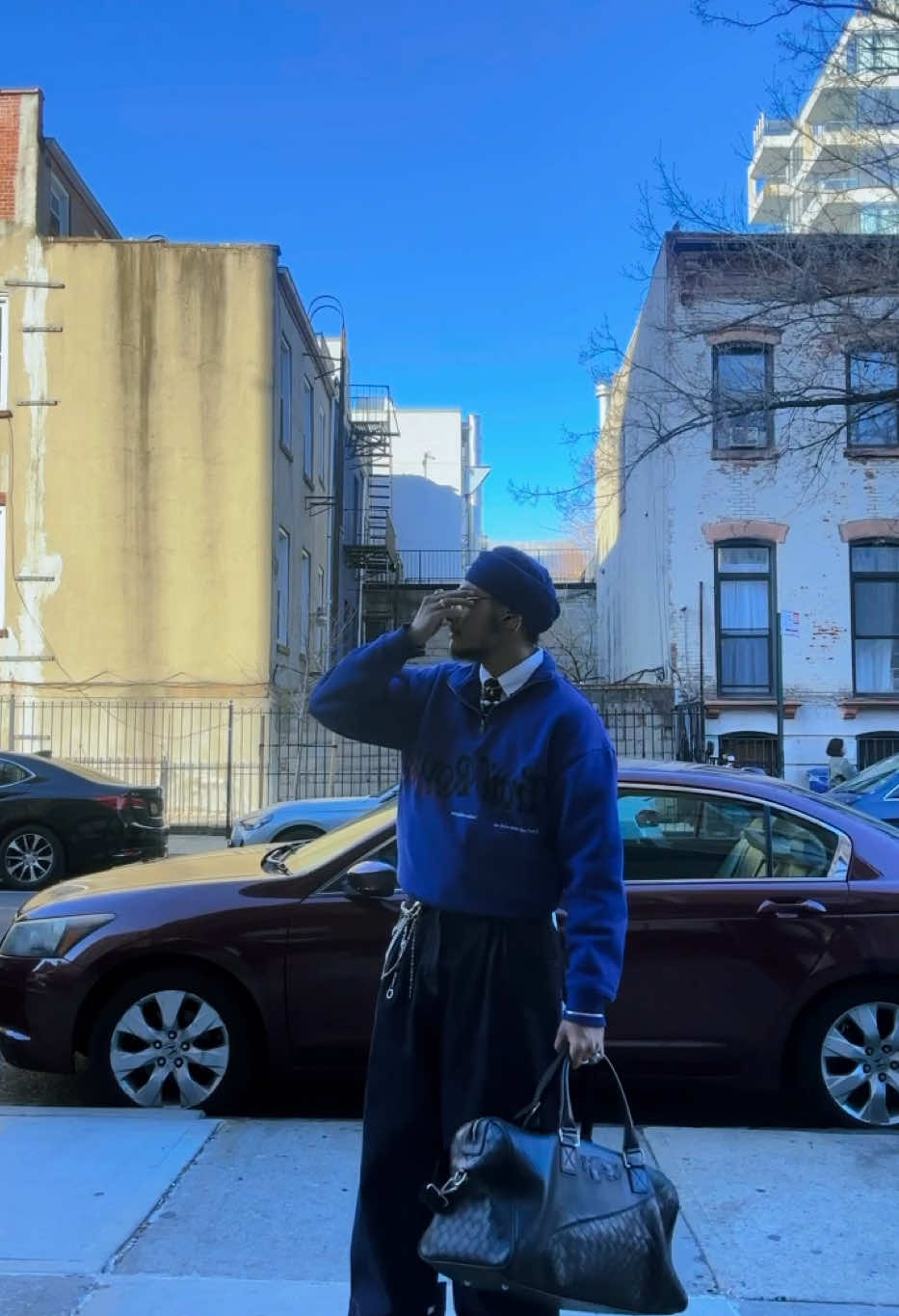 Fit check, da longggg way 🥖  How we feeling about this outfit tbh? . . . . Follow @rh.yt.h.m to see more!! . . . . #mensstyle #contentcreator #menswear #nyc #OOTD #sikh #turban #sikhmodel #menswear #desi #fashioninspo #fashionweek #streetwear #contentcreation #clothes #style #nyc #outfit #clothing #igexplore #springfashion #hoodies #punjabi #foryou #foryoupage #fyp #igreels #reels #jacket #influencer