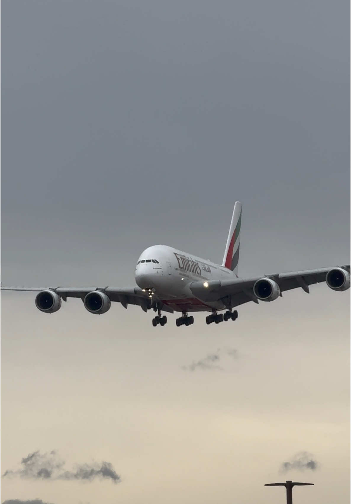 King of the Skies landing at Pearson International Airport on a beautiful morning #AirbusA380 -861 #airbuslovers #airbus #emirates airlines #✈️ #dubai 🇦🇪to #yyz #toronto 🇨🇦 #mississauga #pearson #pearsonairport #airplanelanding #planespotting #airplanespotting #a380airbus #a380spotting #aviation #aviationlovers 