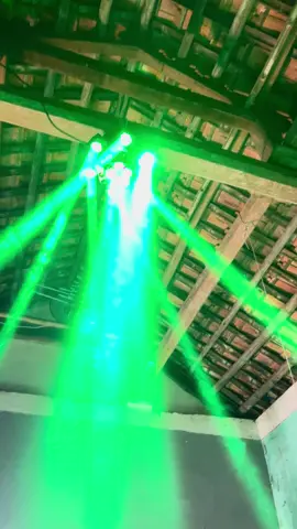 Đèn moving 6 cánh 16mắt chớp cảm biến nháy theo nhạc có điều khiển từ xa và công kết nối với bàn điều khiển DMX Sử dụng cho sân khấu . phòng karaoke hoặc KTV #denbayphong #denkaraoke #denlaser #nhacmientay #densankhau #dentrangtrisanvuon #dentrangtri 