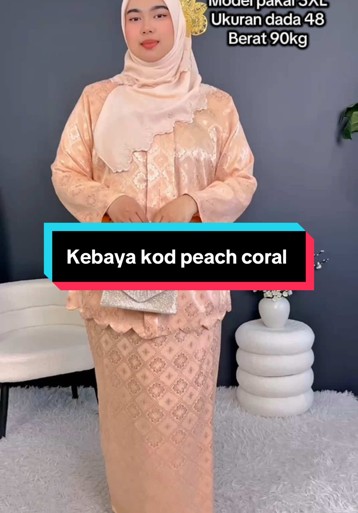 Kebaya klasik labuh tutup pinggul , meterial sutera lembut ada 10pilihan warna #bajucantik #OOTD #fashiontiktok #bajuraya2025 #plussizefashion #GayaRaya #bajulebaran #tiktokshopmalaysia #kebarungklasik #setibuanak #raya2025 #songket #plussize 