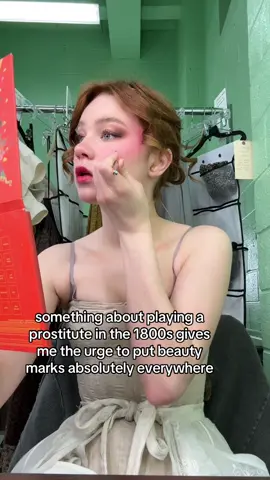 i was gonna put a sound over this but the dressing room chatter is KILLING me 