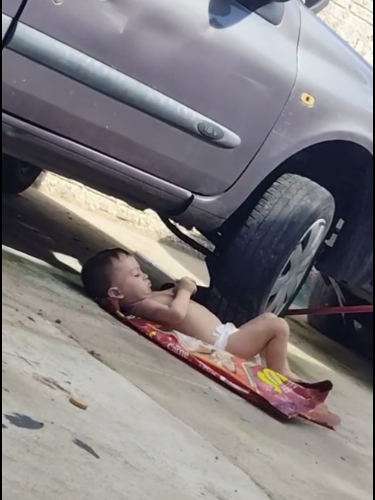 o final pedindo beijinho hehehe #mecanica #baby 