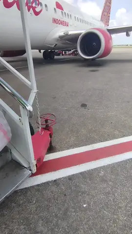Video Mentahan buat story  #batikair #flight #soettaairport #boarding #takeoff #mudiklebaran #ramadhan #storywa #storyig #beranda #untukmu #fyp #foryou #fypage 
