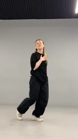 dc @Nevin Cheung of course ❤️‍🔥 @B.I #fyp #foryourpage #trend #bi #kimhanbin #waterfall #dance #reel #2025 #originalchoreo #choreography #music #korean #krap #khiphop #kpop #song #justforfun #tiktok #tiktokchallenge #trend #viral #london #UK