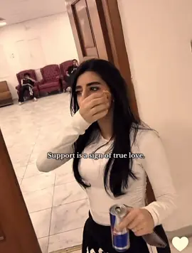 جاي معها للبروفا🥺💓💓💓!! @Ghrour Safar @ahmadbh33 #غرور_صفر #احمد_بن_حسين #ريد_كاربت #صنع_في_الكويت 