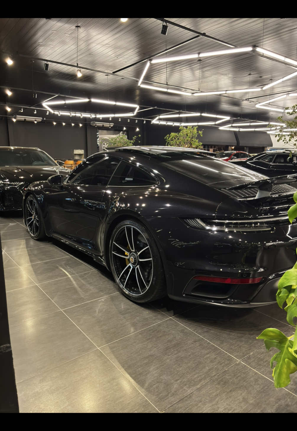O desafio está lançado: eu, você e a estrada. Só falta descobrir o que vai custar mais... o carro ou a multa? �💨 #Porsche911TurboS #AdrenalinaNoSangue #VelocidadeÉUmVício #Porsche911 #PorscheTurboS #CarLover #DreamCar #LuxuryCars #CarGoals #PorscheLife #CarSpotting #Supercars #InstaCars #AutomotivePassion #CarEnthusiast #PorscheObsession #SpeedAddict #ᴄᴀʀᴘʜᴏᴛᴏɢʀᴀᴘʜʏ #dream #sonho #sonhorealizado