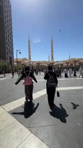 tempat healing terbaik. Masya Allah diberi kesempatan untuk bertamu kembali ke sini🥹🥹🥹🥹. Semoga teman-teman yang ingin bertamu juga dapat diberikan kesehatan dan rezeki untuk dapat beribadah ke tanah suci. Aamiin!!❤️❤️❤️ @Sarinah Zar 