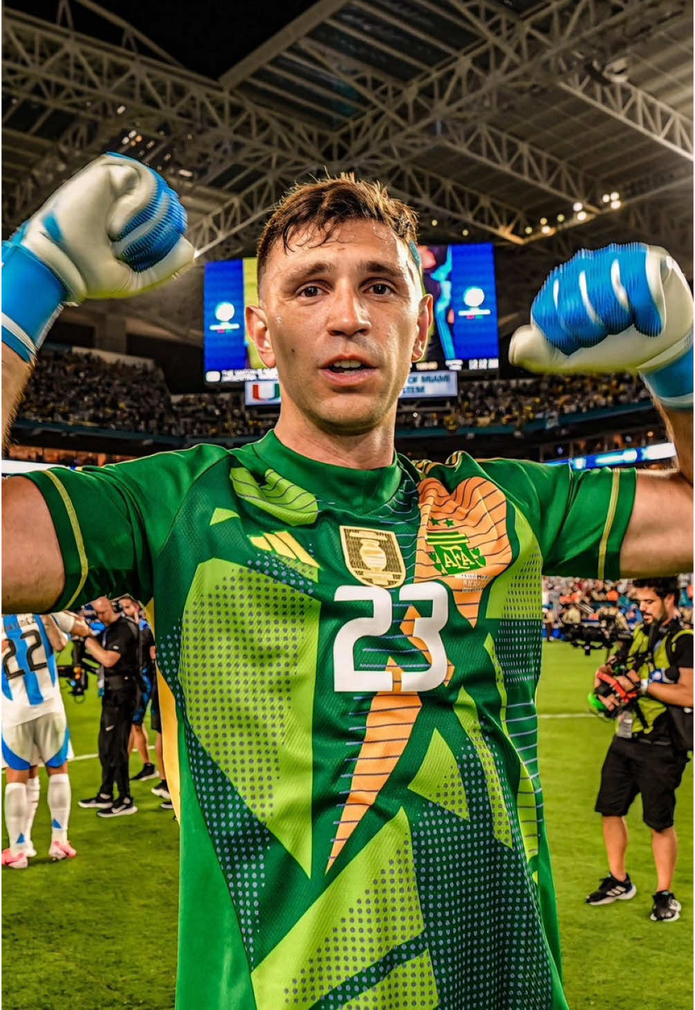 WORLD‘S NR🥇  #emilianomartinez🇦🇷 #dibu #argentinacampeon #argentina🇦🇷 #astonvilla #goalkeeper #goalkeepertraining #worldcup2022 #goat🐐 