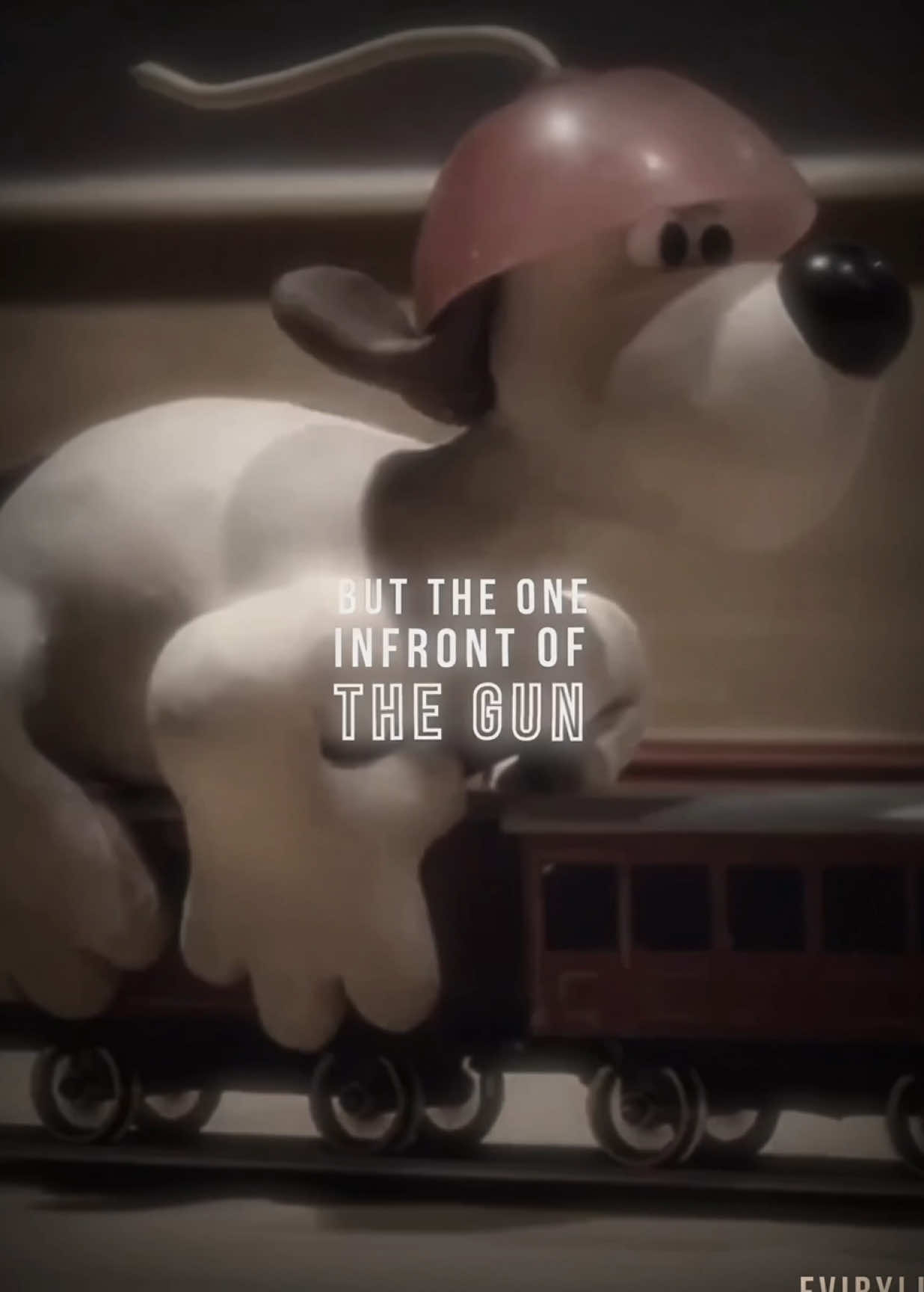 i love feathers mcgraw but we’ve gotta admit that gromit outsmarts all the villains #wallaceandgromit #wallaceandgromittiktok #wallaceandgromitedit #feathersmcgraw #feathersmcgrawedit #feathersmcgrawsigma #gromit #gromitedit #vengeancemostfowl #thewrongtrousers #fyp #foryou #foryoupagе 