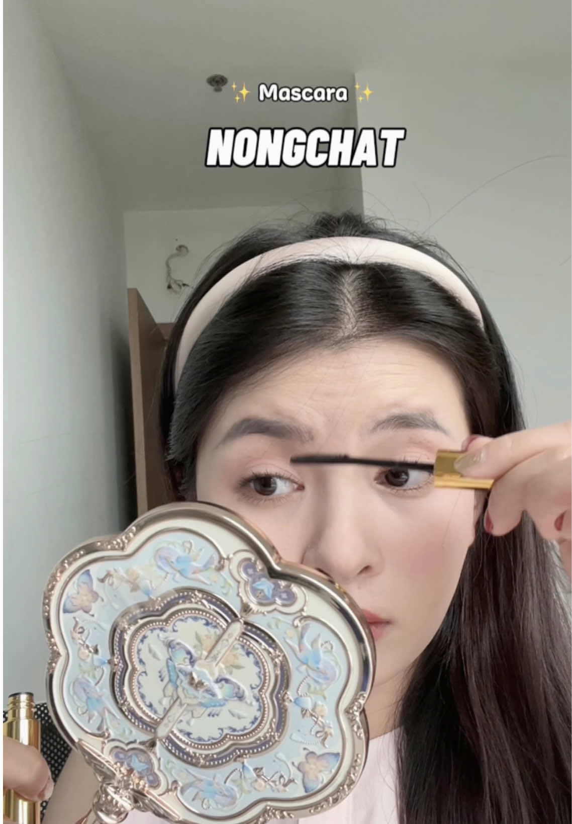 Mascara Nongchat vừa làm dày, dài mi lại còn dễ chuốt nữa nè ✨ #xuhuong #xuhuongtiktok #trend #trending #viral #thinhhanh #review #hgreview #beauty #makeup #makeuptutorial #mascara #mascaranongchat #nongchat #nongchatbrowit #nongchatmakeupthailand #chuotminongchat 