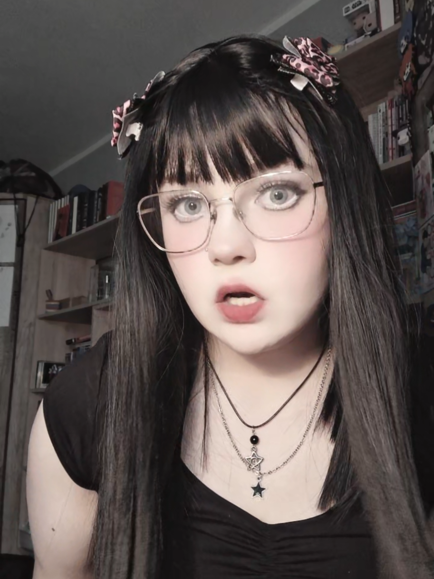 Definitely not a wig guys #alttiktok #06 #wlw #cosplayer 