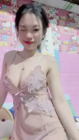 Có áo mới thì mình đổi thoai 
