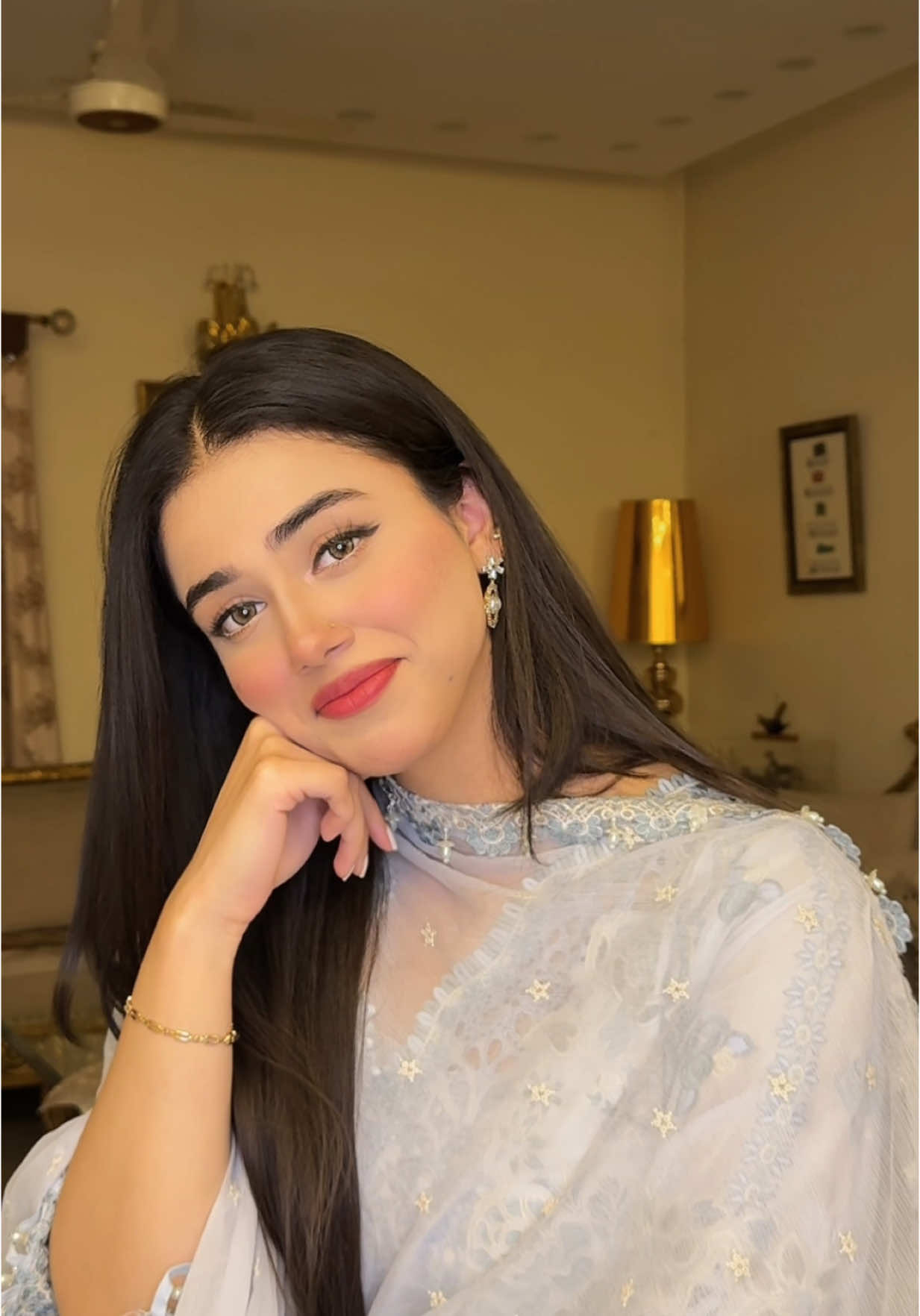 two-faced people #foryou #fyp #tiktokpakistan #tiktok #1millionaudition #viralvideo #foryoupageofficiall #foryourpage #viraltiktok #1m #tiktokviral 
