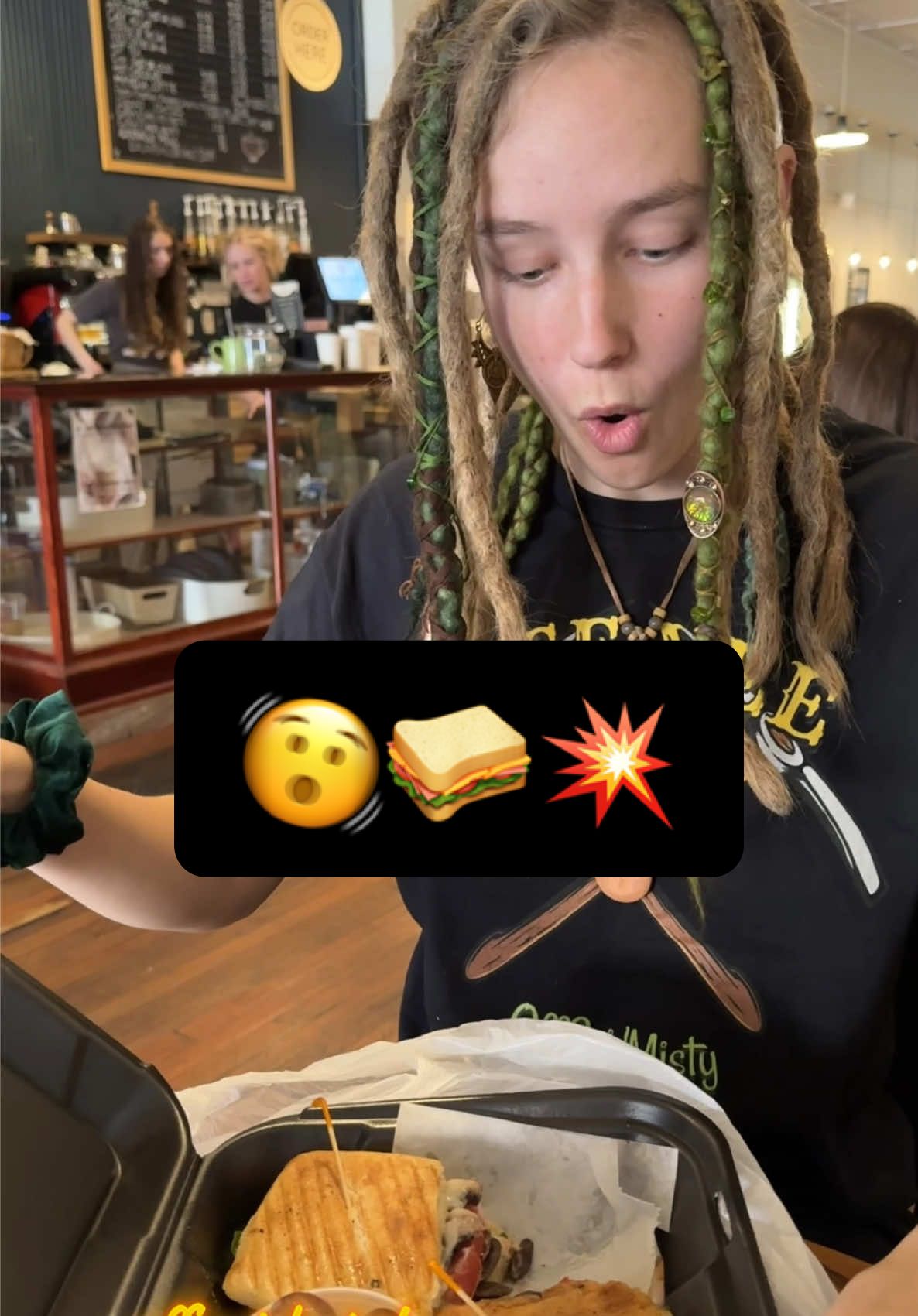 ☀️🤠💪 Thee best place in Elizabethton. #offgridmisty #offgrid #misty #valife #tnlife #lunchtime #cafefood #yeeyee #tenn #rastas #locs #localfoods 