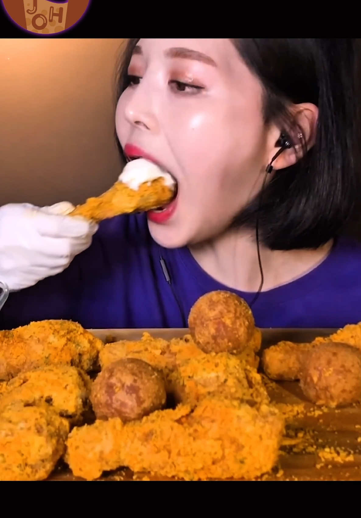 Korean BCH Chicken Big Bites asmr mukbang! ©️Eat with Boki #Asmr #Asmrmukbang #Asmrvideo #mukbangbigbites #satisfyingsound #eating #asmrfood #foodvlogger #Koreanfood #tiktoktrend #foodchallenge #foodvideos #foryou #fyp #viral #JOHMUKBANG