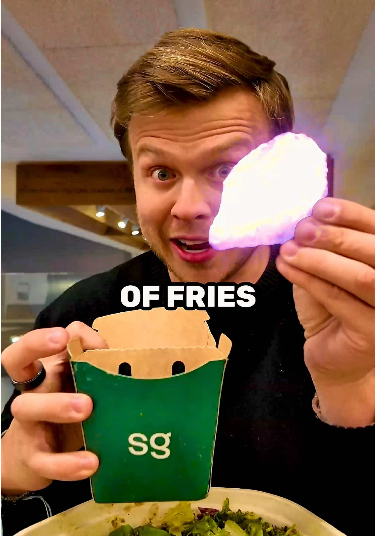 Why did this SALAD chain add FRIES to their menu? 🤯 Would you get it? 😋 #business #businessnews #economics #businesstips #interesting 