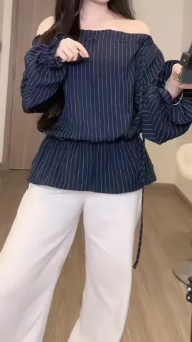 [Hot Trend 2025] Áo sơmi lệch vai#outfit #thoitrangnu #xuhuongtiktok #mặcđẹpmỗingày #phaidepngaynay #aosomi #aolechvai #aosominu #outfits 