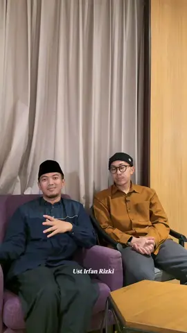 ✨ MEREKA TELAH PERGI, TAPI DOAMU MASIH BISA MENGIKUTI ✨ 📖 Rasulullah ﷺ bersabda: “Doa seorang Muslim untuk saudaranya tanpa sepengetahuannya adalah doa yang akan dikabulkan.” (HR. Muslim) Kematian memang memisahkan raga, tapi tidak memutus cinta. Mereka yang kita cintai telah pergi mendahului, namun kita masih bisa menghantarkan kebaikan untuk mereka—dengan doa, dengan amal, dengan kenangan yang dirawat dalam ibadah. Jangan lelah mendoakan, sebab doa dari hati yang tulus bisa jadi cahaya di alam kuburnya. 🕋 UMROH @haastour start 33 jutaan 🕋 HAJI FURODA 2025 @haastour – Visa resmi haji, berangkat tahun ini: Start 29.500 USD 😊 📲 Info detil & pendaftaran: 📌 Kak Tri: 0851-1710-7020 📌 Kak Atik: 0851-7998-7020 ✨ Follow @haastour & @haasumroh untuk update terbaru ya 😊 #DoaUntukYangTiada #HadiahUntukAlmarhum #RenunganAkhirat #Umroh2025 #HajiFuroda2025 #UIR #UstadzIrfanRizkiHaas