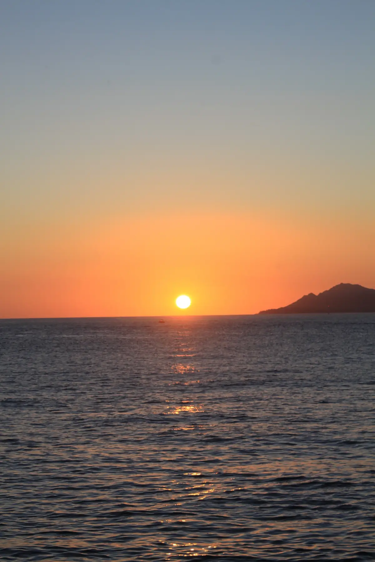 i miss me and emma's açaí bowl bucket 😞😞😞