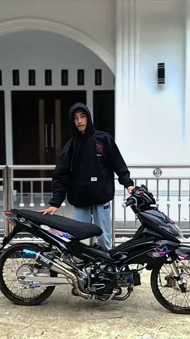 Bentar lagi lebaran, kalo aku ada salah minta maaf ya gess #bladebela🖤 #hondablade110 