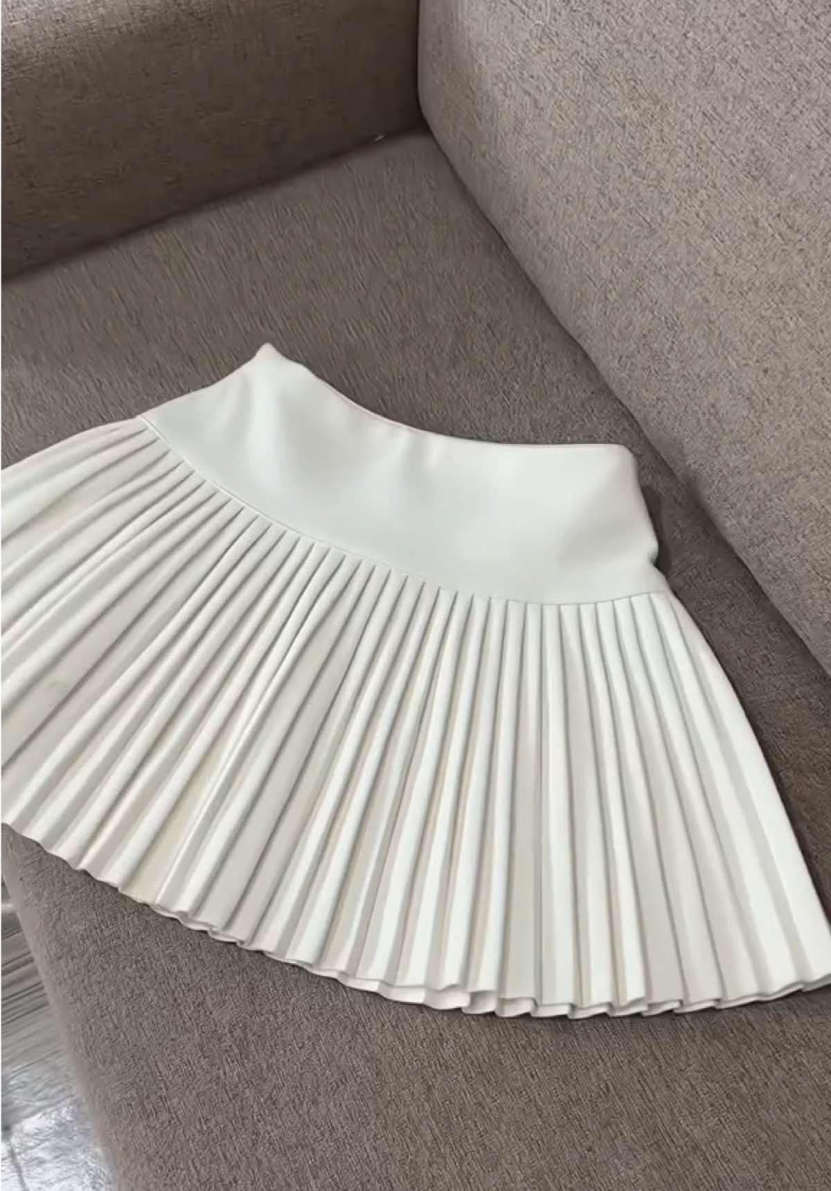 Trả lời @Hậu Nguyễn Chân váy em mặc đây ạ #chanvayxeply #chanvayxinh #outfit #goclamdep #phoidoxinh 