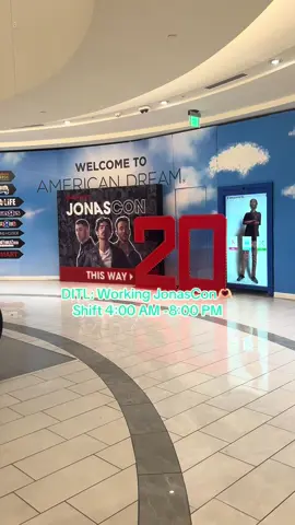 I heard Love Me to Heaven approximately 7 times today🙈 As a Jonas girlie & someone who works in event management as a career it was definitely a crashing of my two worlds. I hope everyone had fun and made the best of the event ❤️ (And was also nice to the staff bc it was a long day and we’re all trying our best out there) #jonascon #theatre #eventmanagement #nycgirlie #jonasbrothers #jobros 
