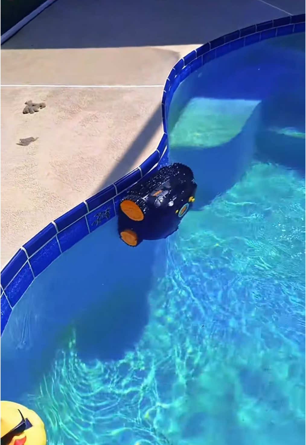 #หุ่นยนต์ทำความสะอาด #สระว่ายน้ำ #poolvilla #พูลวิลล่า #Coasteering 