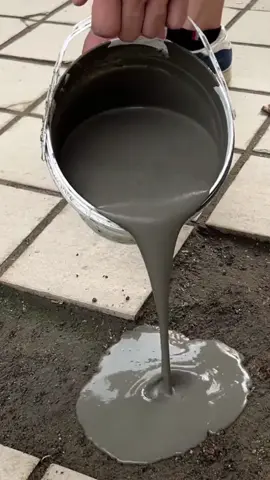 An efficient product for waterproofing, leak proofing and repairing ground cracks is here. Just add water and mix, and it will become extremely hard after drying in 3 minutes.#waterproof #repairingtools #quickdrycement