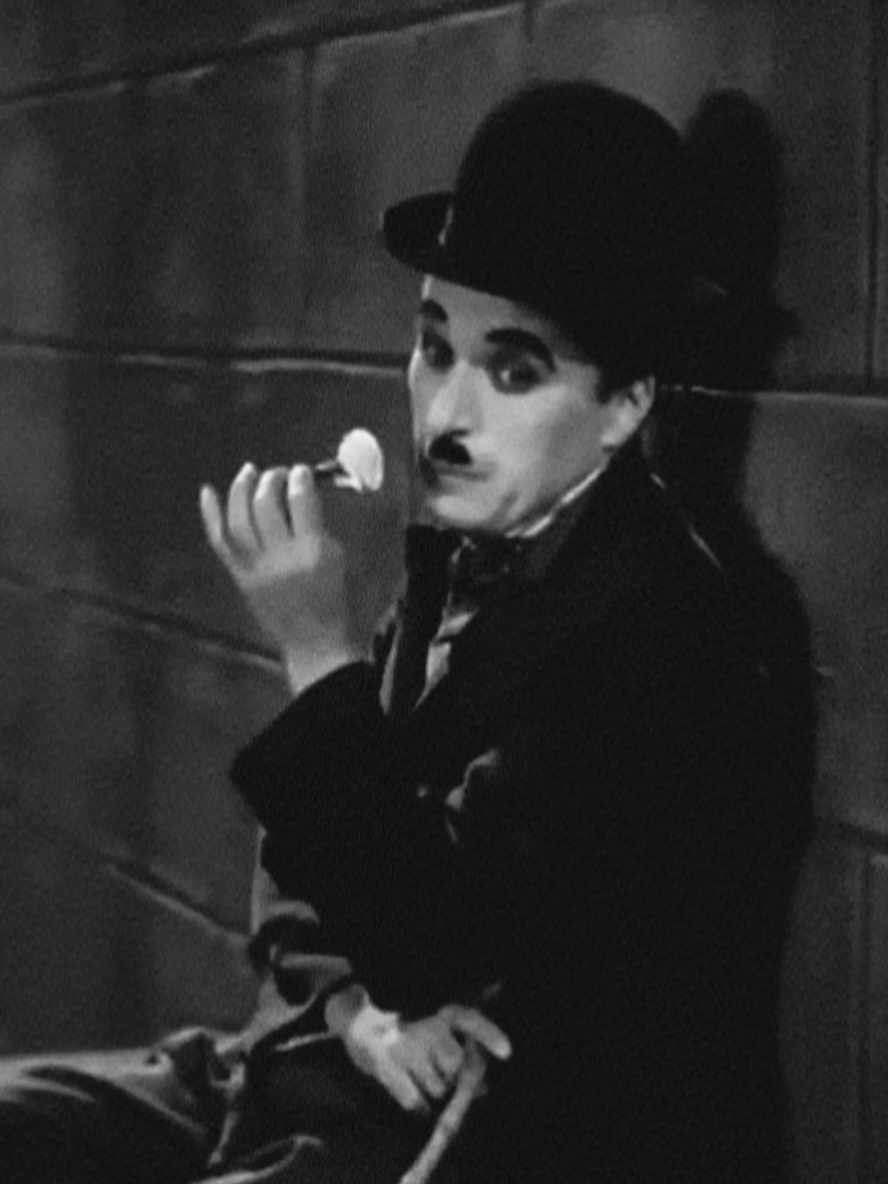 city lights (1931) #charliechaplin #charliechaplinmovie#30s#movie #film #filmedit #moviedit #comydy #actor #director #silentfilm #silentmovie #edit 