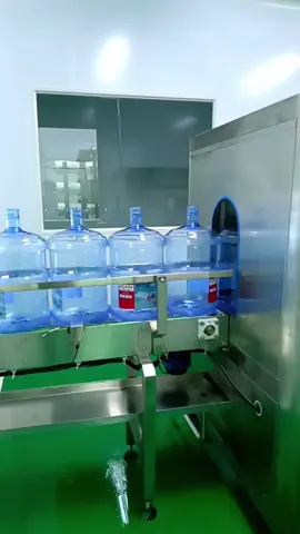 5 gallon bottled water production line.Screa machine Specializing in building high-quality equipment.