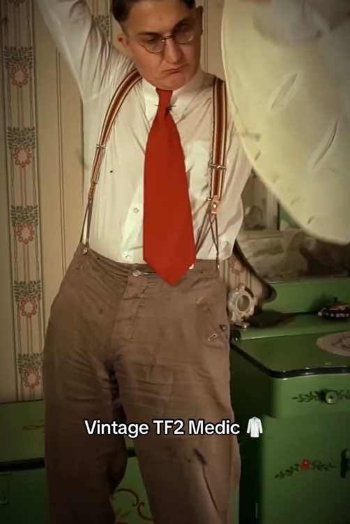 Vintage TF2 Medic #urlag #nostalgia #history #uniform #deutsch #tf2medic #vintage 