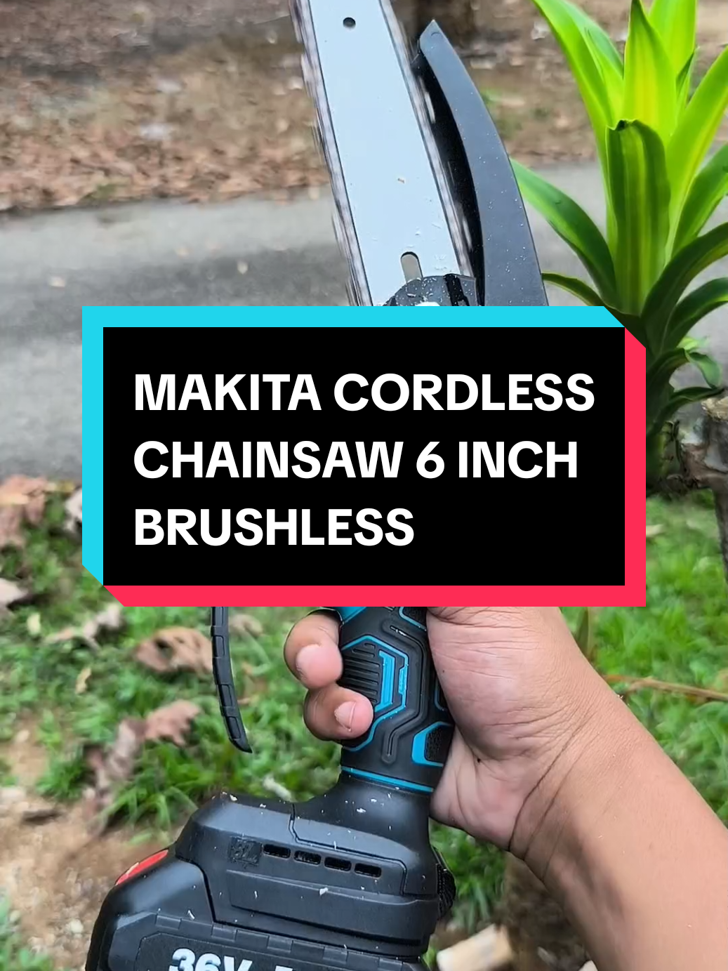 Cordless Chainsaw Makita 6 Inci. Harga promo sale ramadhan dan raya grab dalam bag kuning gais! #makita #makitapowertools #makitamalaysia #makitacordlesschainsaw #cordlesschainsaw #cordlesschainsaw6inch #chainsaw6inch #alatkebun #chainsawmurah #saleramadan2025 #saleraya2025 