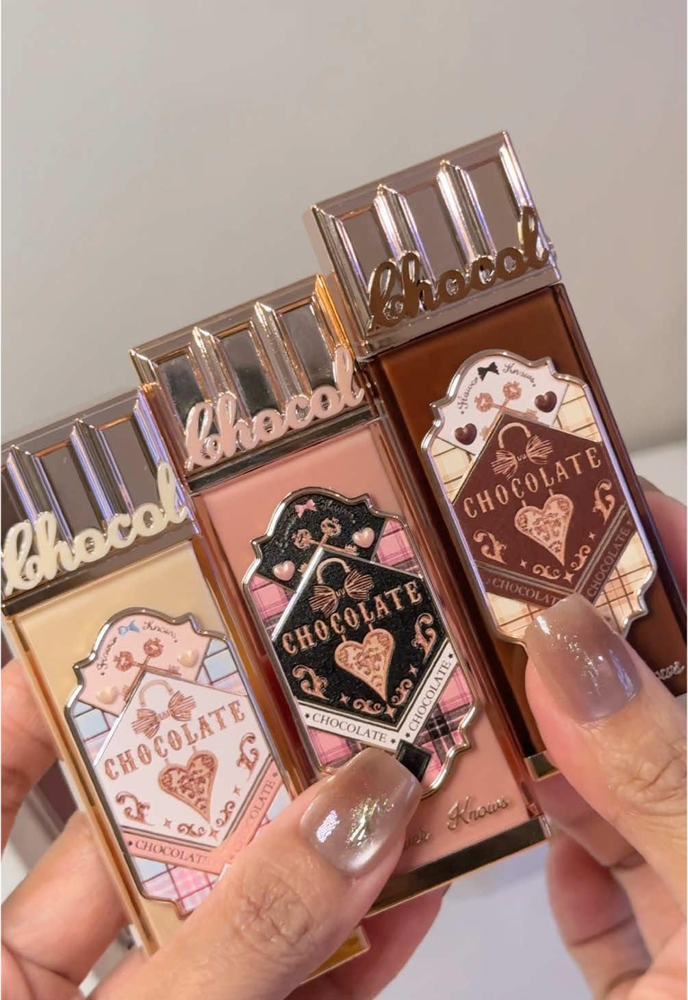 Flowerknows Chocolate series 🍫🍫🍫#flowerknows  #chocolate #makeup #makeuplove #makeuplover #beauty #aesthetic #brown #fyp #fypage #girlthings #cute #chocolatelover 