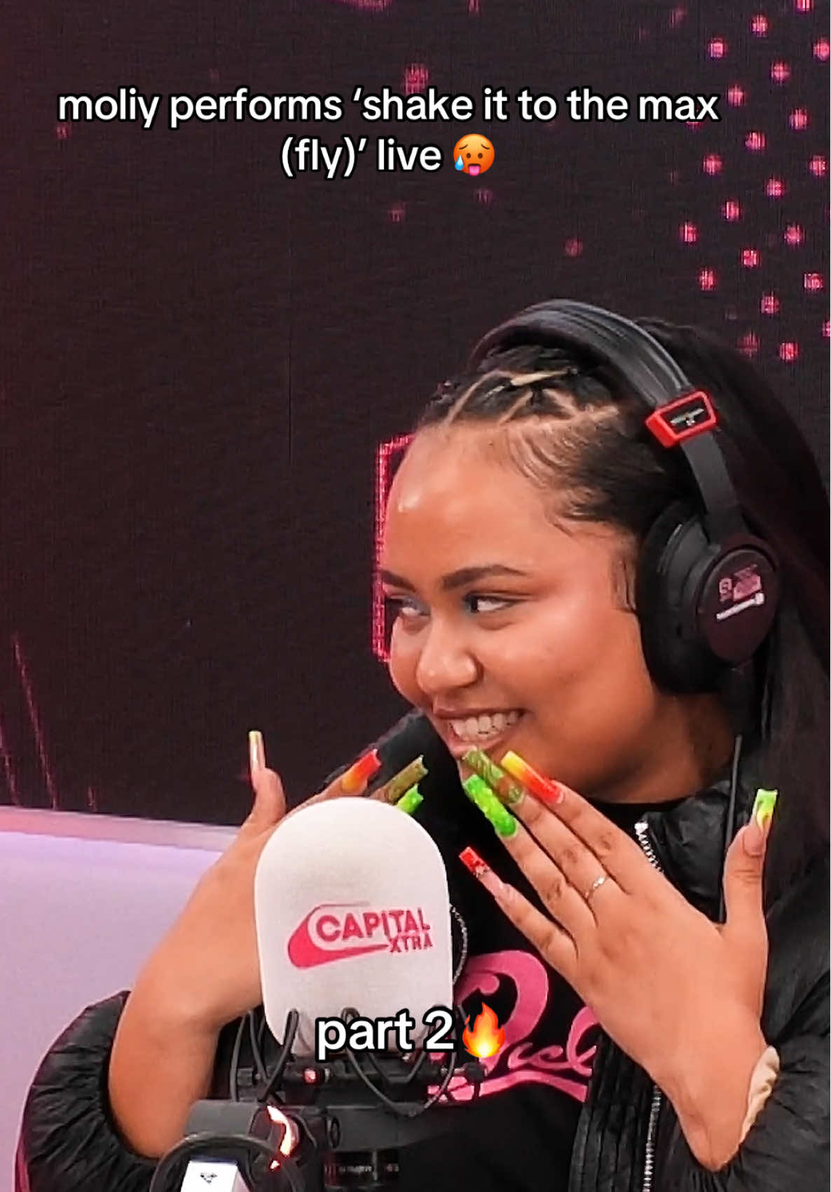 @MOLIY performs ‘shake it to the max (fly)’ with @Afro B 😮‍💨