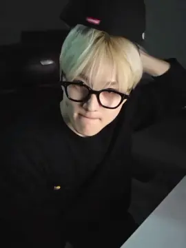 - #JUNGWON jungwoniee livee weverse! [03-24-25] #jungwonenhypen #enhypen #jungwon 