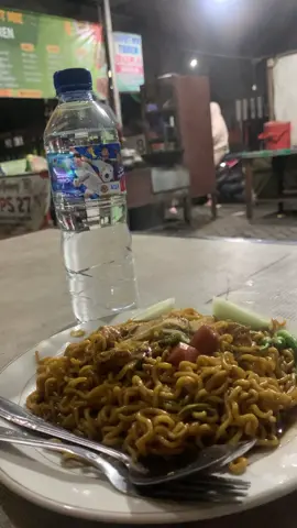 Monggo Mentahane Mie Goreng Surabaya Syahduu bolo ,Video Mentahan Buat Prank temen ,Bahan Edit Storymu || #mentahan  #bahanswmu  #storyprank  #storywa  #jatimstory 