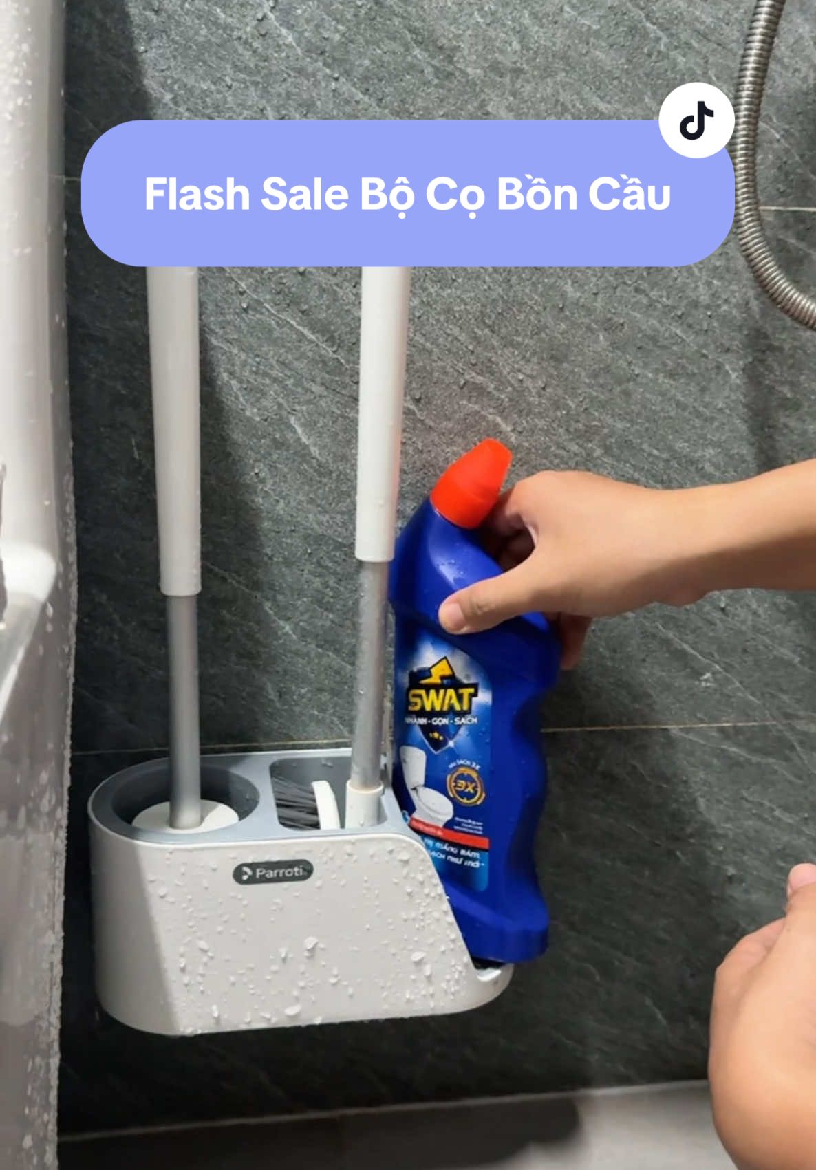 Đang có flash sale, mọi người tranh thủ mua nhe. Bộ cọ bồn cầu giúp nhà tắm toilet mình sạch sẽ gọn gàng hơn #nhantayhome #tumuadoreview 