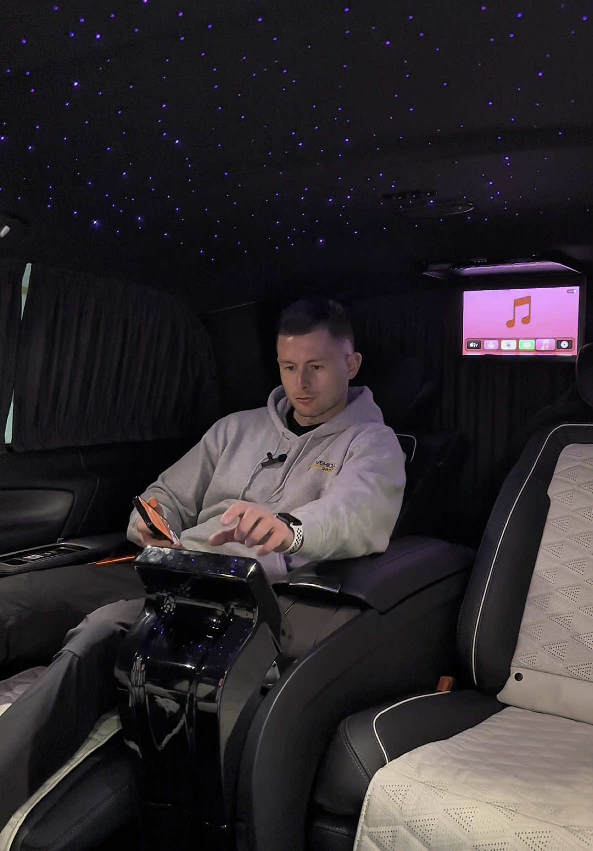 Watch Tom’s overview of the ultimate chauffeur vehicle 😍 The Mercedes-Benz V-Class with an @ac13premier conversion takes luxury to another level. Featuring: ✨ Reclining Heated, Climatised & Massaging Seats 📺 Dual TVs with Apple TV 🌟 Starlight Roof with Custom Colours 🍾 Fridge Compartment 🌍 Wi-Fi & Folding Tables And many more features... Get in touch to find out more about this incredible vehicle!