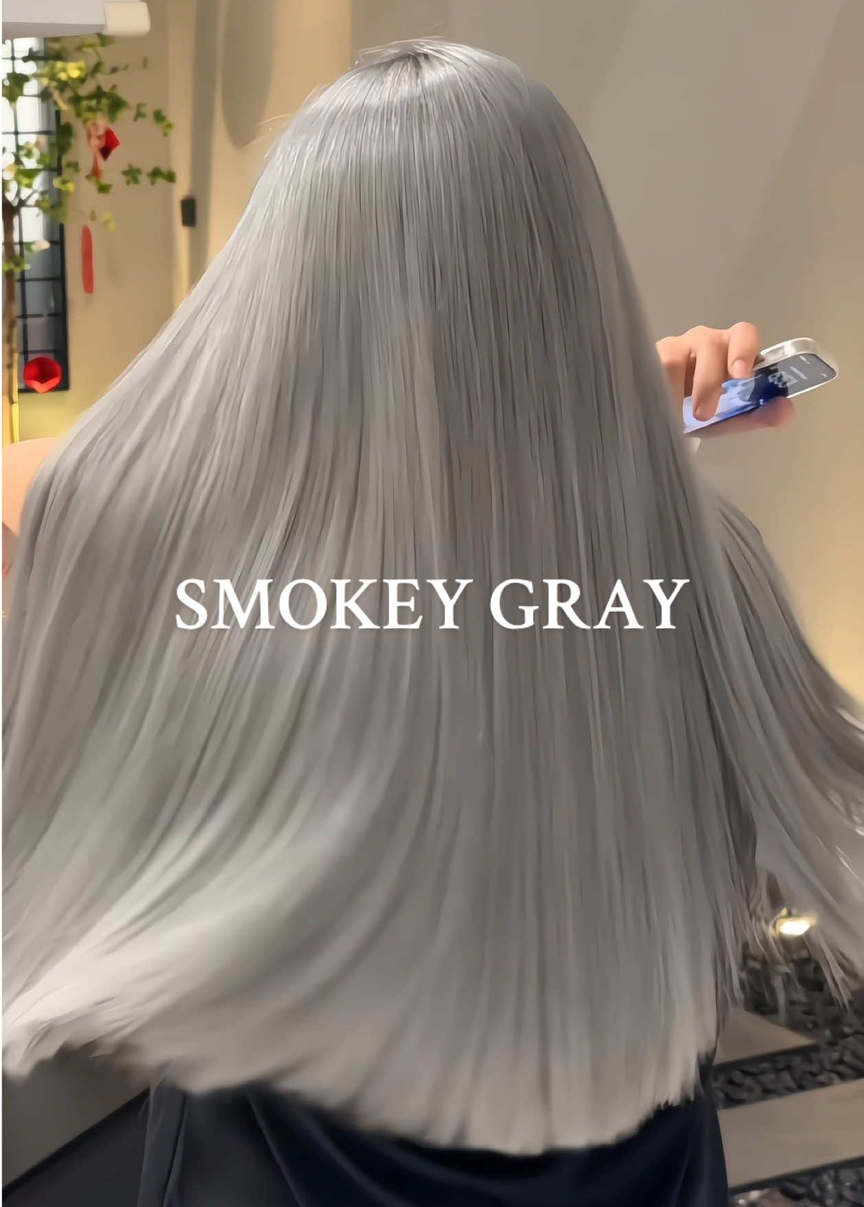 Càng trôi càng đẹppppp 🖤 #btchairstudio #maunhuomdep #nhuomtoc #nhuộm_tóc_đẹp #màutóc #tẩynhuộm #salontoc #tócxinhmỗingày #grayhair #xamkhoi #nhuômxámkhói 