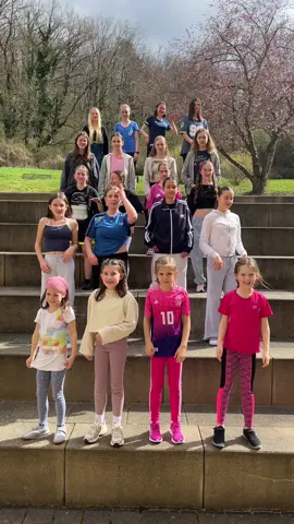 🐓🍌#chickenbanana #fyp #frankfurt #dance #viral #girlpower #foryou #trend 